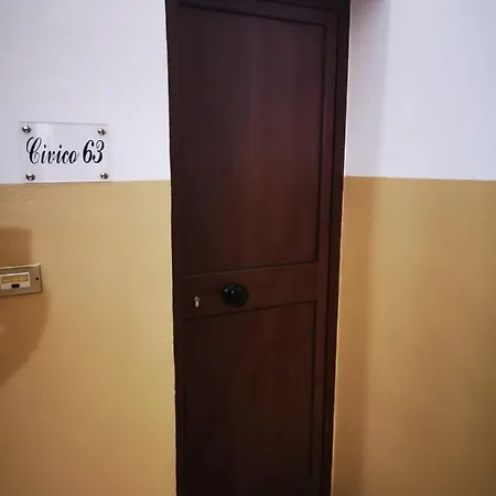 Civico 63 *