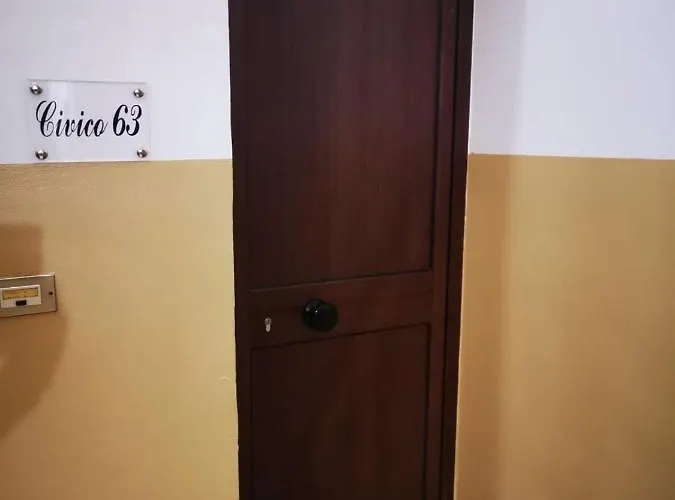 Civico 63 *